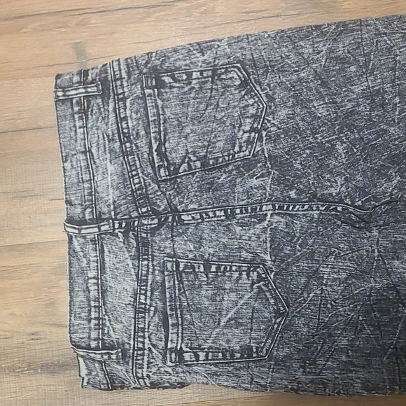 High Waisted, Distressed, Acid Wash Black Denim Jeans. Size 13 Rox Denim Brand - Picture 6 of 6